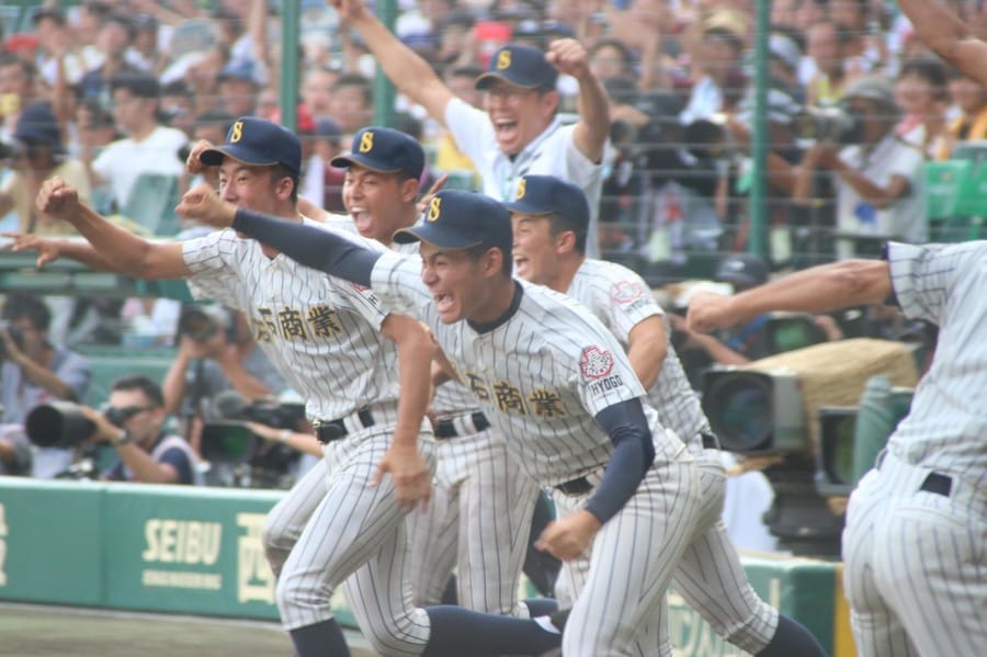 明石商業　甲子園2019年
ポロシャツ 高校野球】8強へ「次は自分」 明石商業エース・中森投手 宇部鴻
